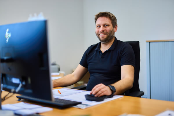 Christoph Meier +49 (0) 52 21 / 77 08 - 44